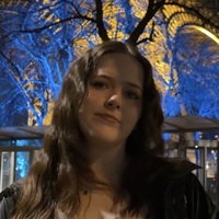 Image of Ellie Hall