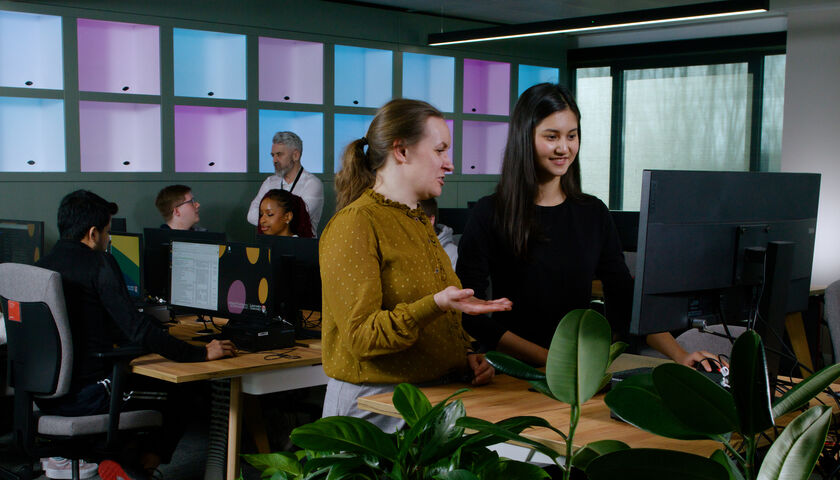 A tutorial group in a computing lab